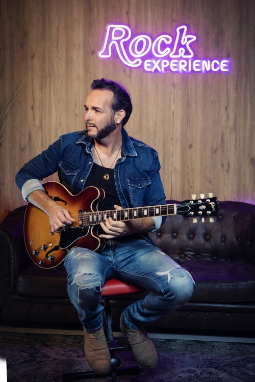 Iván Tirado, profesor de Guitarra y dirección en Rock Experience